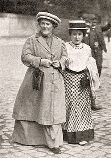 Клара Цеткин и Роза Люксембург (справа), 1910 год